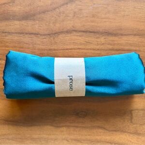 [NWT] FREE ADD ON w/ 3+ items Prose silk pillowcase